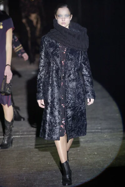 Look 15